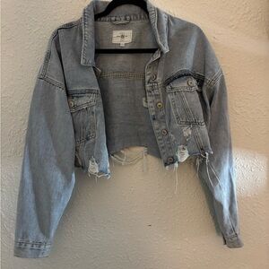 Cropped Light Blue Denim Jacket